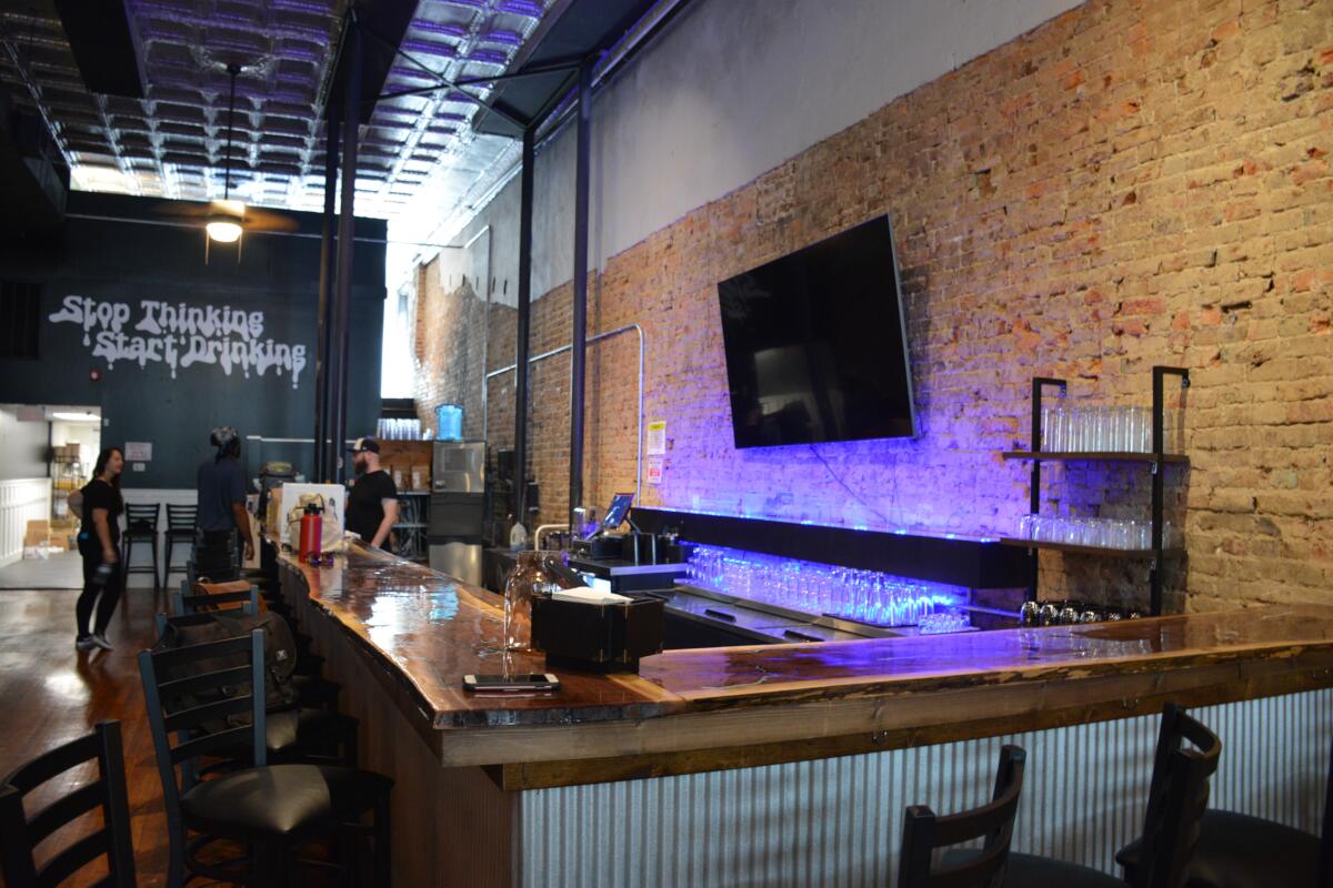 Mickey’s Downtown, new bar and grill, opens on Franklin Street