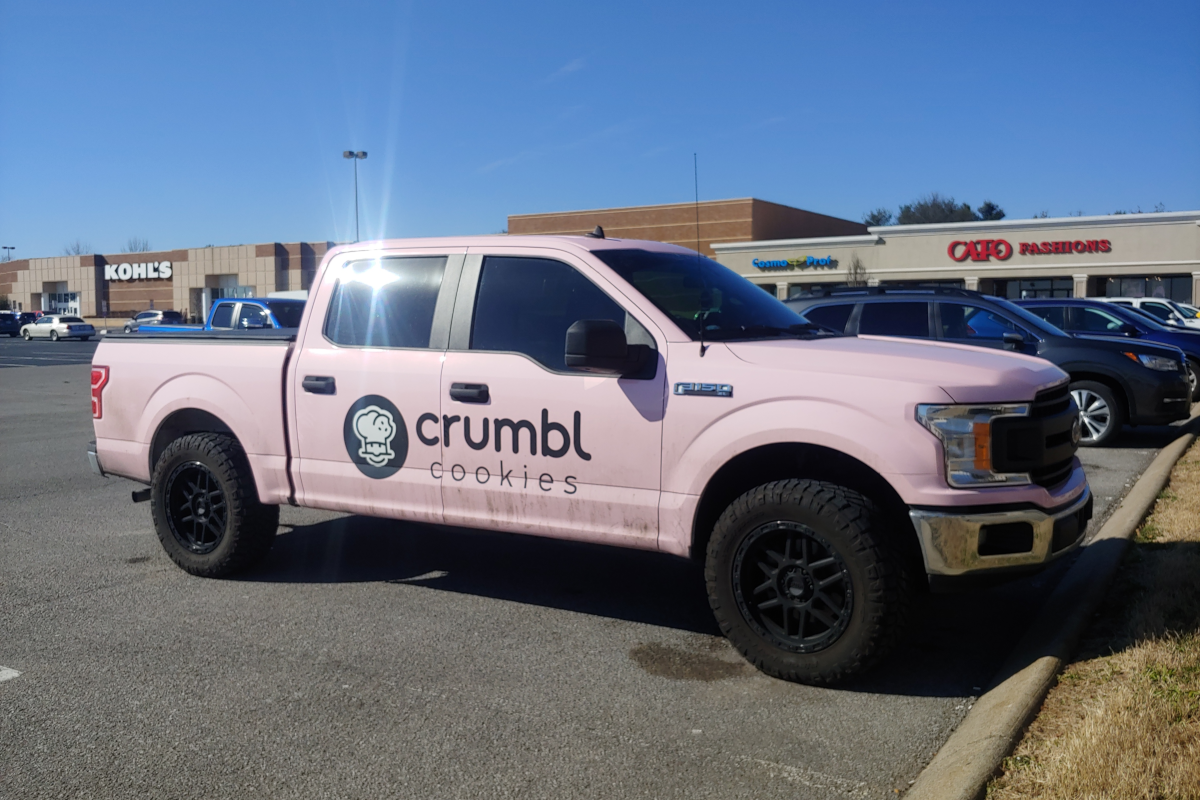 Crumbl Cookies bringing specialty flavors to Clarksville this spring