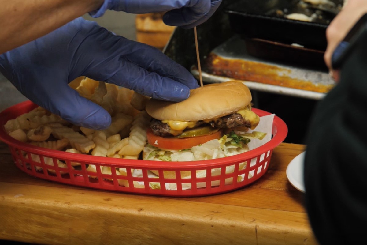 Nostalgia keeps cooking at Kelly’s Big Burger as new owners add