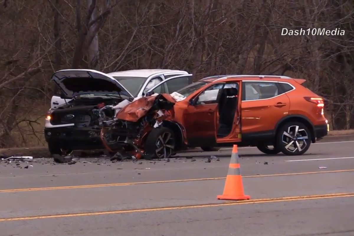 UPDATE Critical injuries in 3car wreck on Fort Campbell Boulevard