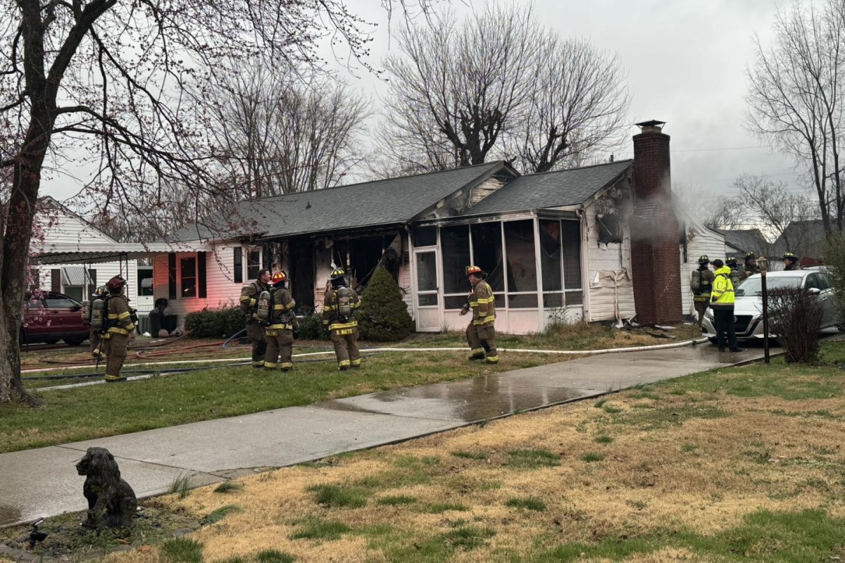 Family of 6 escapes house fire off Madison Street during morning ...