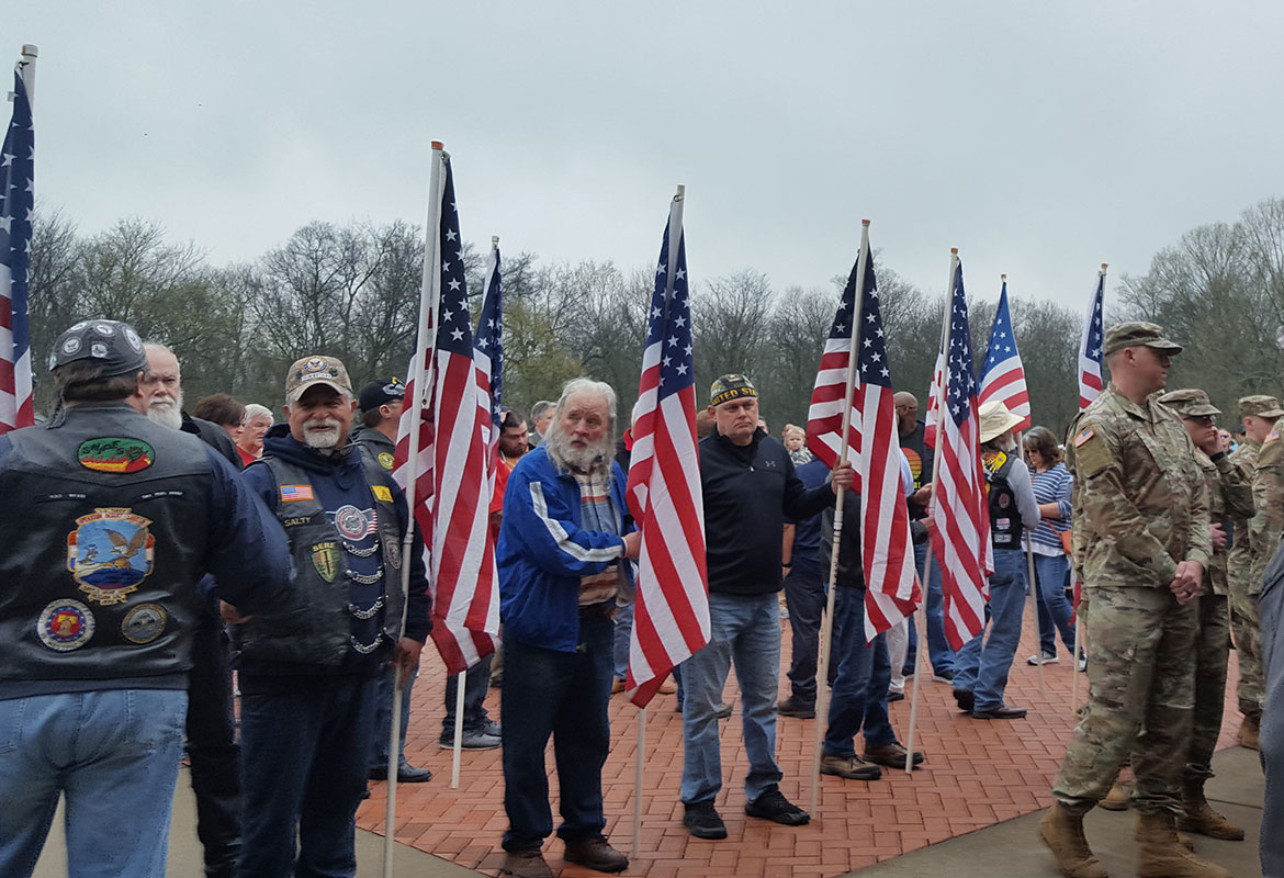 Hundreds attend funeral for Vietnam veteran at Hopkinsville cemetery