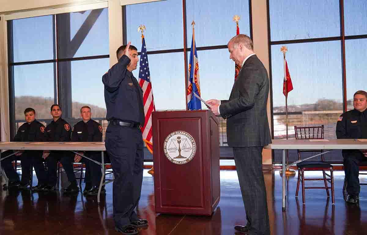 pitts swear in