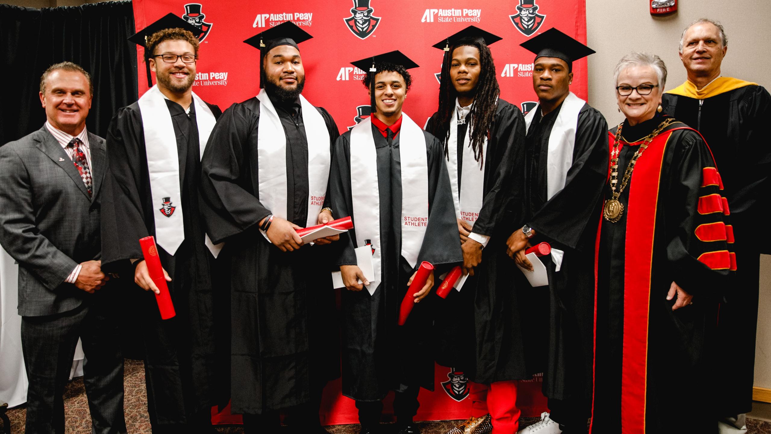 Senior Govs football players have special graduation ceremony -  ClarksvilleNow.com, image size:2560x1440