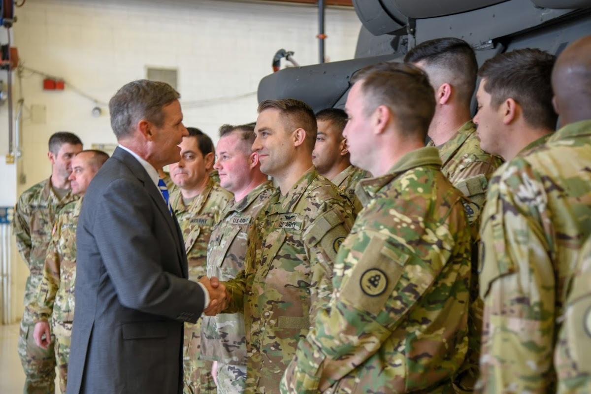 Governor Visits Tenn. National Guard Troops Ahead of Deployment