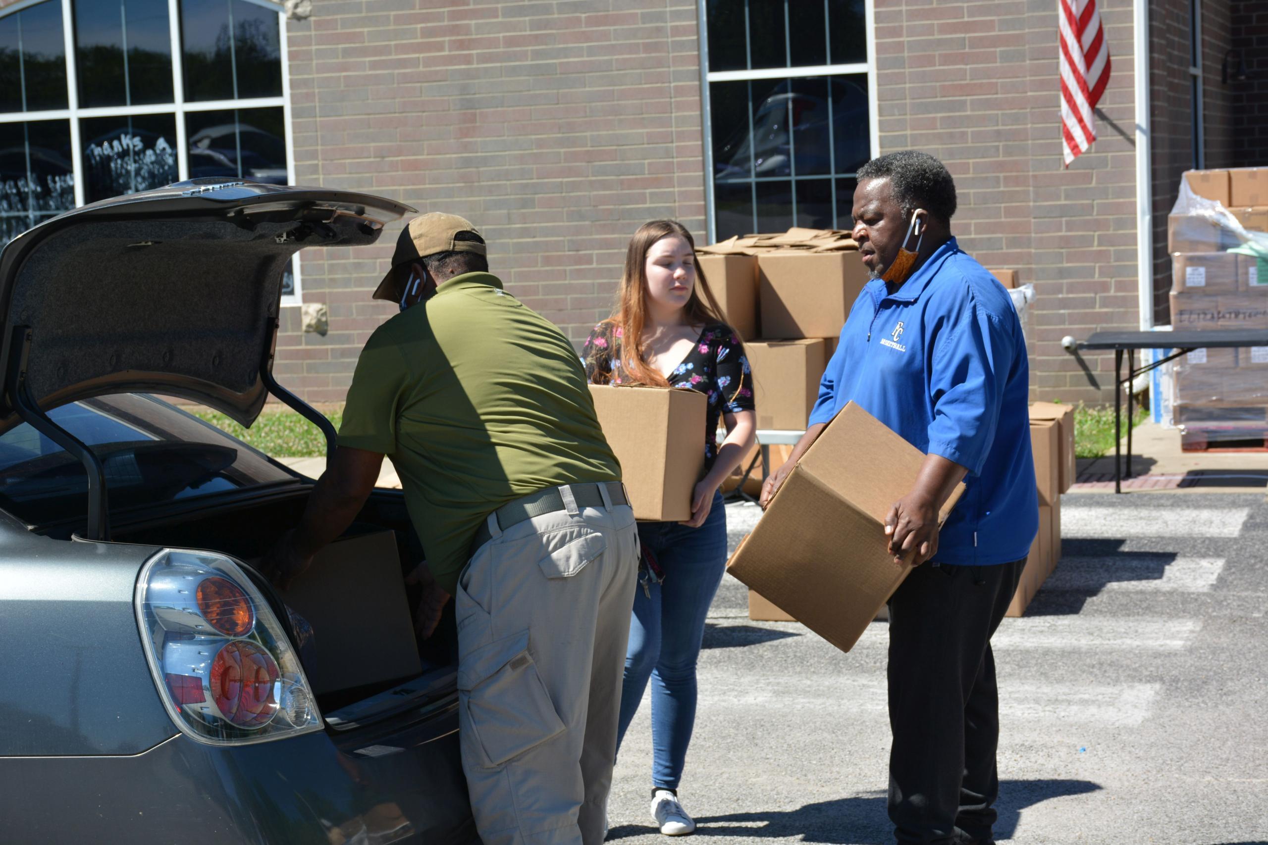 PHOTOS: Feeding America distributes free food in Oak Grove