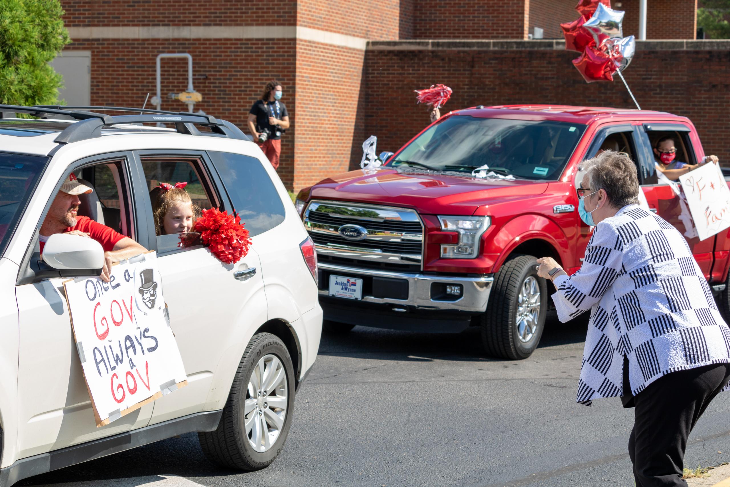 APSU sends off Alisa White with surprise parade