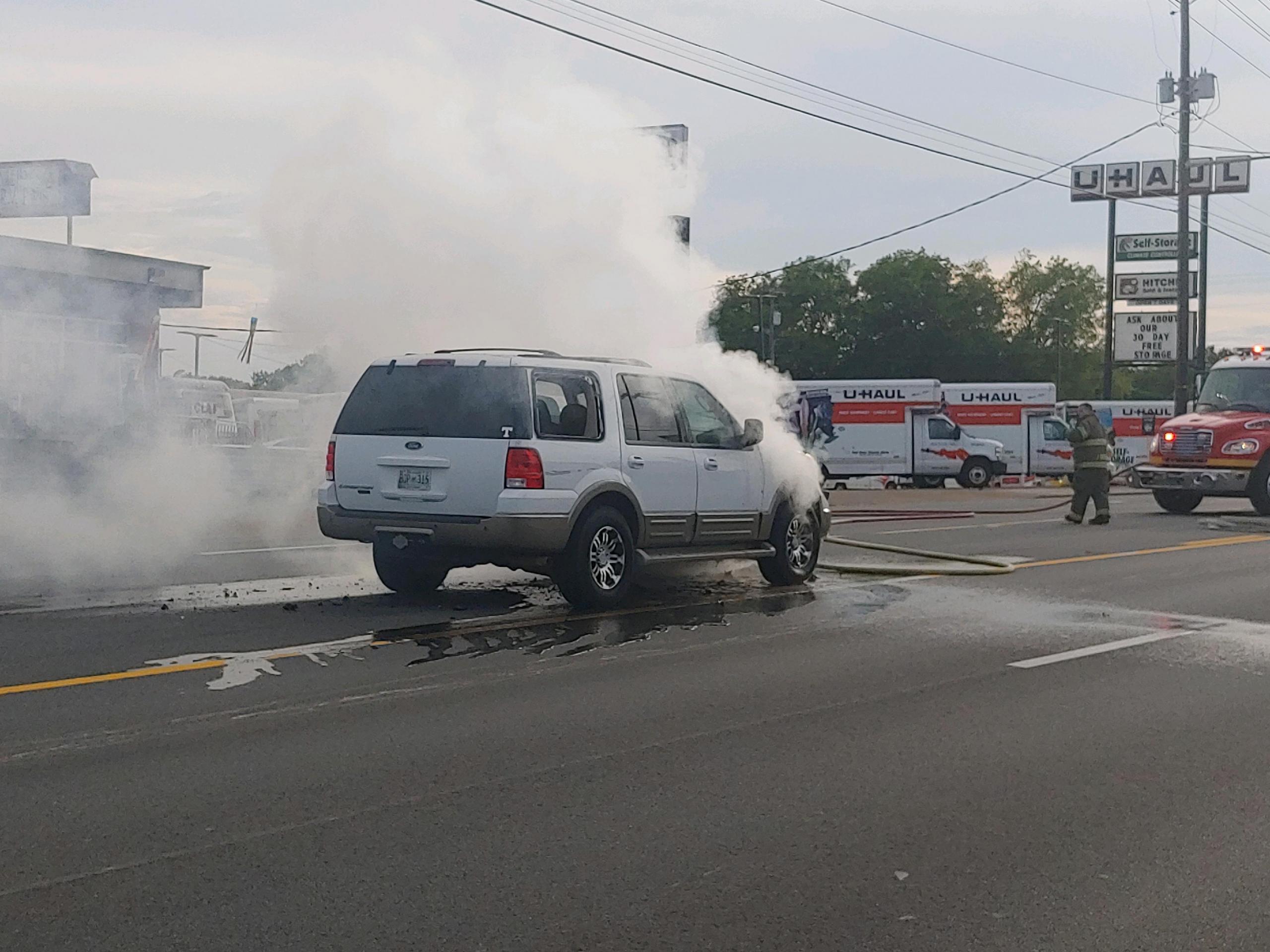 Clarksville Car Crash Today: A Community'S Outpouring - mzk4n95