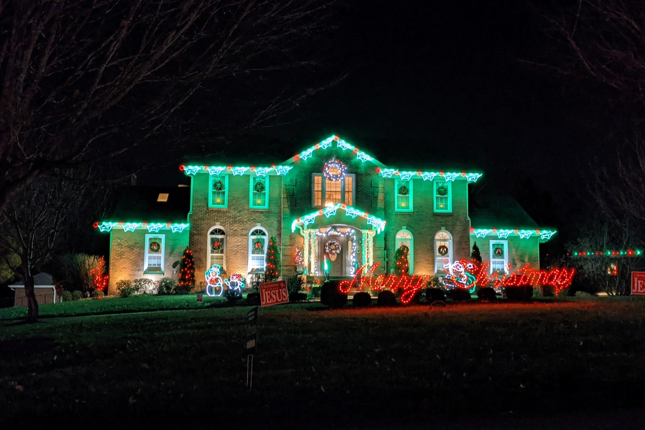 Looking for Christmas lights in Clarksville? Here’s your interactive map to 2025 holiday displays - ClarksvilleNow.com