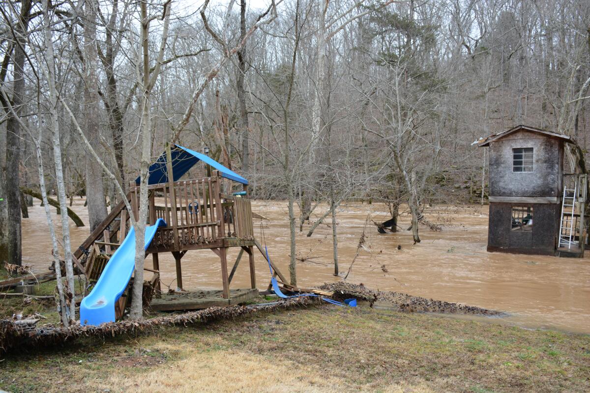 FLOOD UPDATE: Red and Cumberland Rivers crest, water levels now dropping
