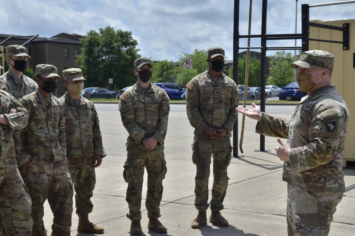 Asthma, lung damage, rib pain: Soldier benched by COVID-19 on mission to warn others Asthma, lung damage, rib pain: Soldier benched by COVID-19 on mission to warn others