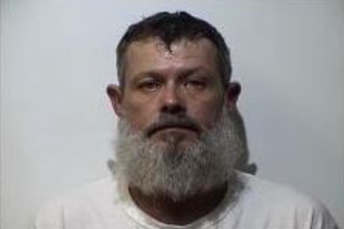 Kentucky man wanted in murder on the run, may be headed south