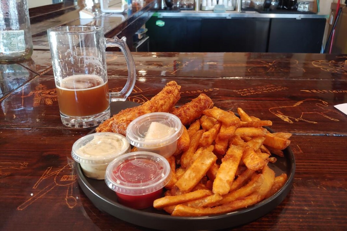 Gladiator Brewing opens kitchen service at Tiny Town brewery