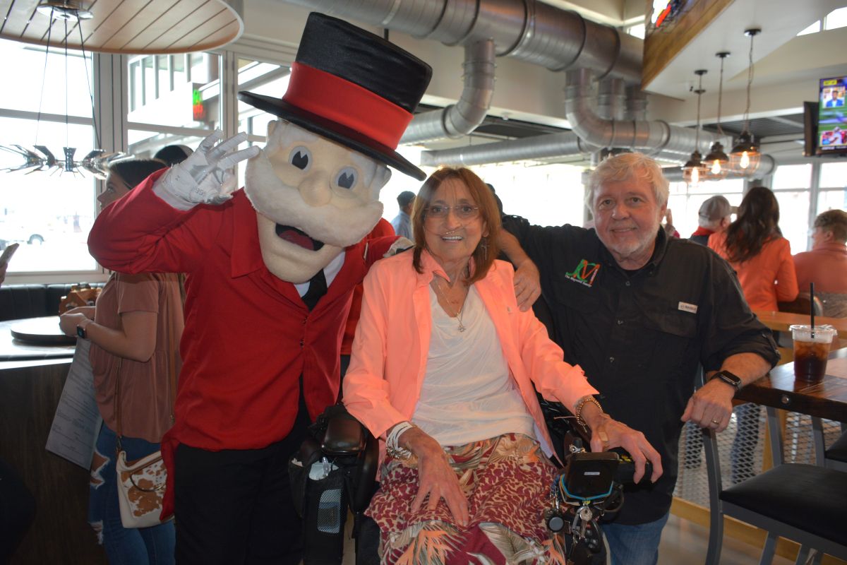 Cathi Maynard, veteran and philanthropist, dies at 65 after 35-year battle with MS Cathi Maynard, veteran and philanthropist, dies at 65 after 35-year battle with MS