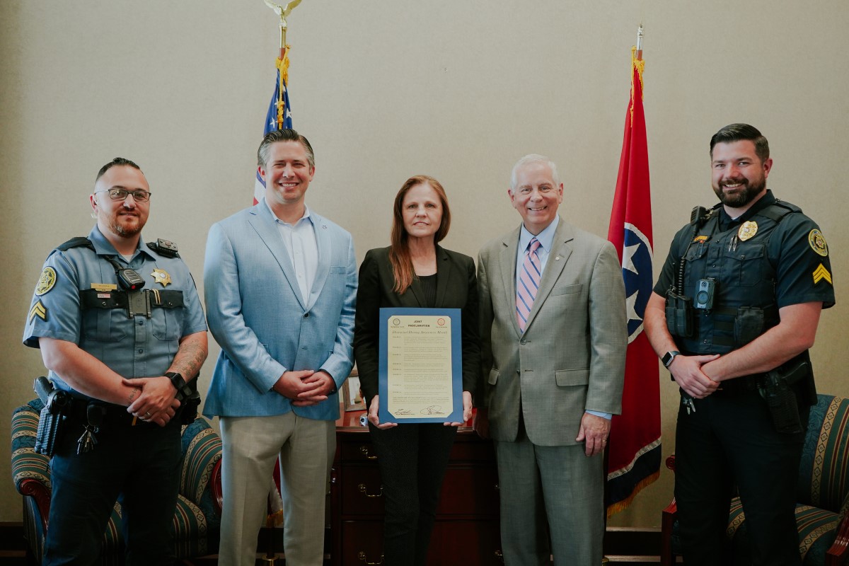 County and city mayors designate April as Distracted Driver Awareness Month County and city mayors designate April as Distracted Driver Awareness Month