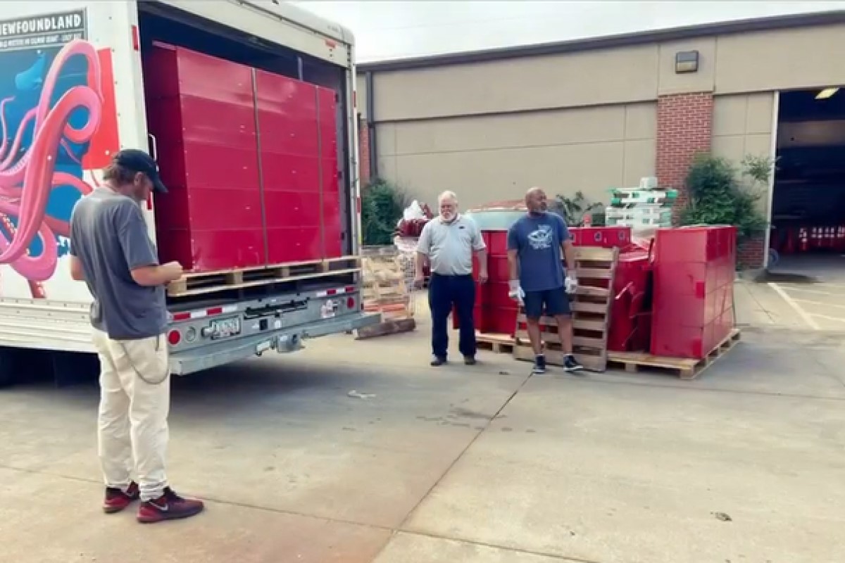 Locker donation disaster, disabled parking for veterans and downtown’s Wile E. Coyote window | PODCAST