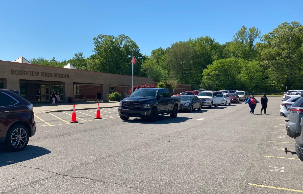 Parents arrive to pick up their children after a false 911 call of shots fired at Rossview High School on May 3, 2023. (Christian Brown, ClarksvilleNow)