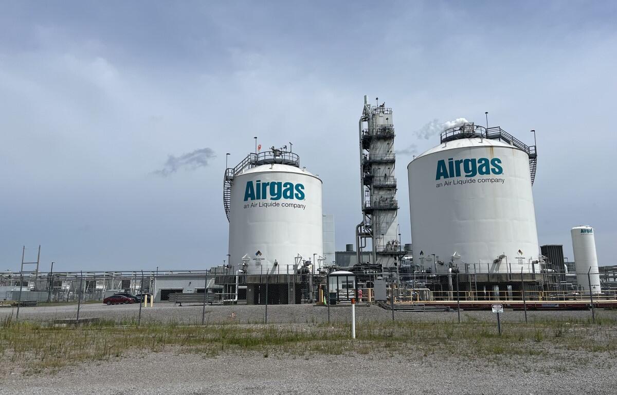 The Airgas/Air Liquide plant in Clarksville on Aug. 9, 2023. (Lily Russell)