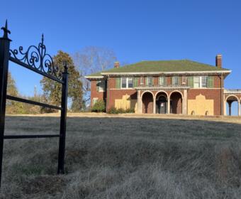 The Dunlop Mansion, 517 Madison St., on Nov. 28, 2023. (Chris Smith)