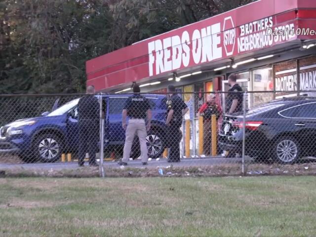 Police respond to a shooting on Kraft Street on Nov. 5, 2023. (Dash 10 Media)