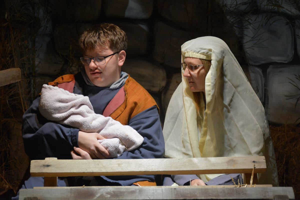 This weekend in Clarksville: Nativity scenes, parade, concerts and more Christmas fun