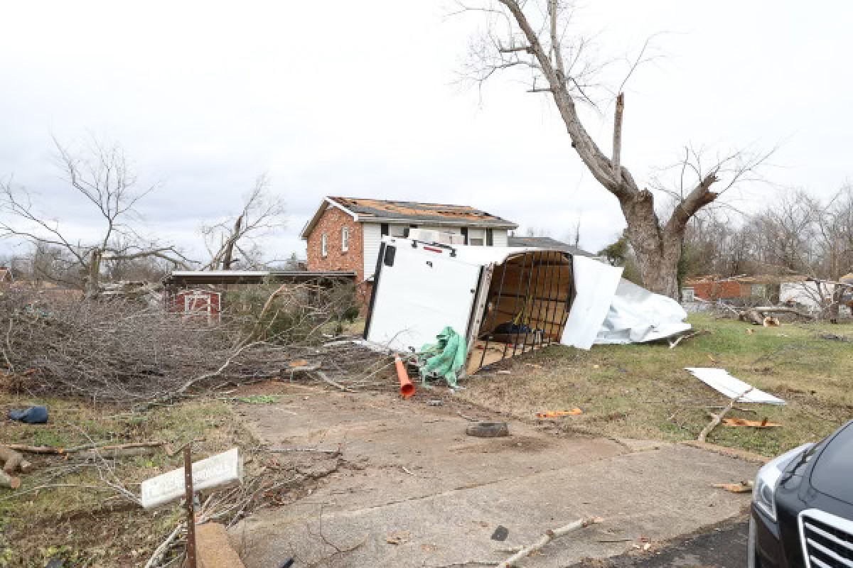 Storm repair scammers likely to come through after Clarksville tornado
