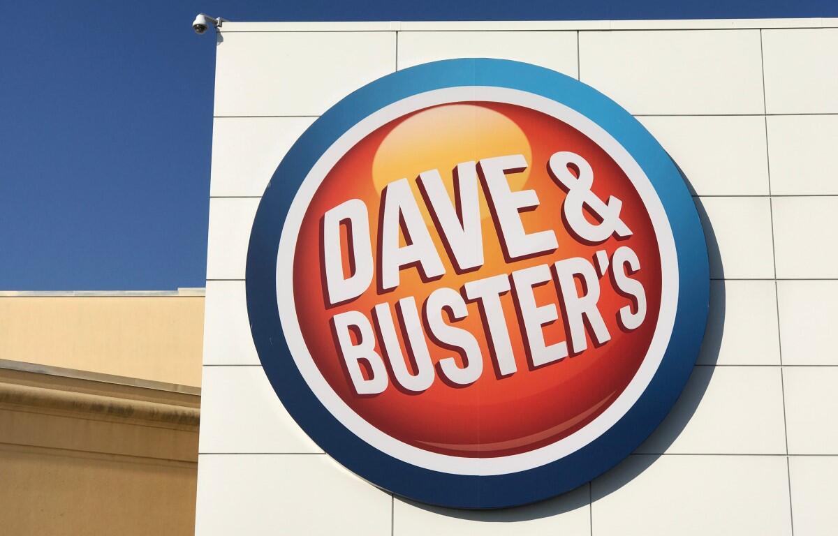 Dave & Buster's sign
