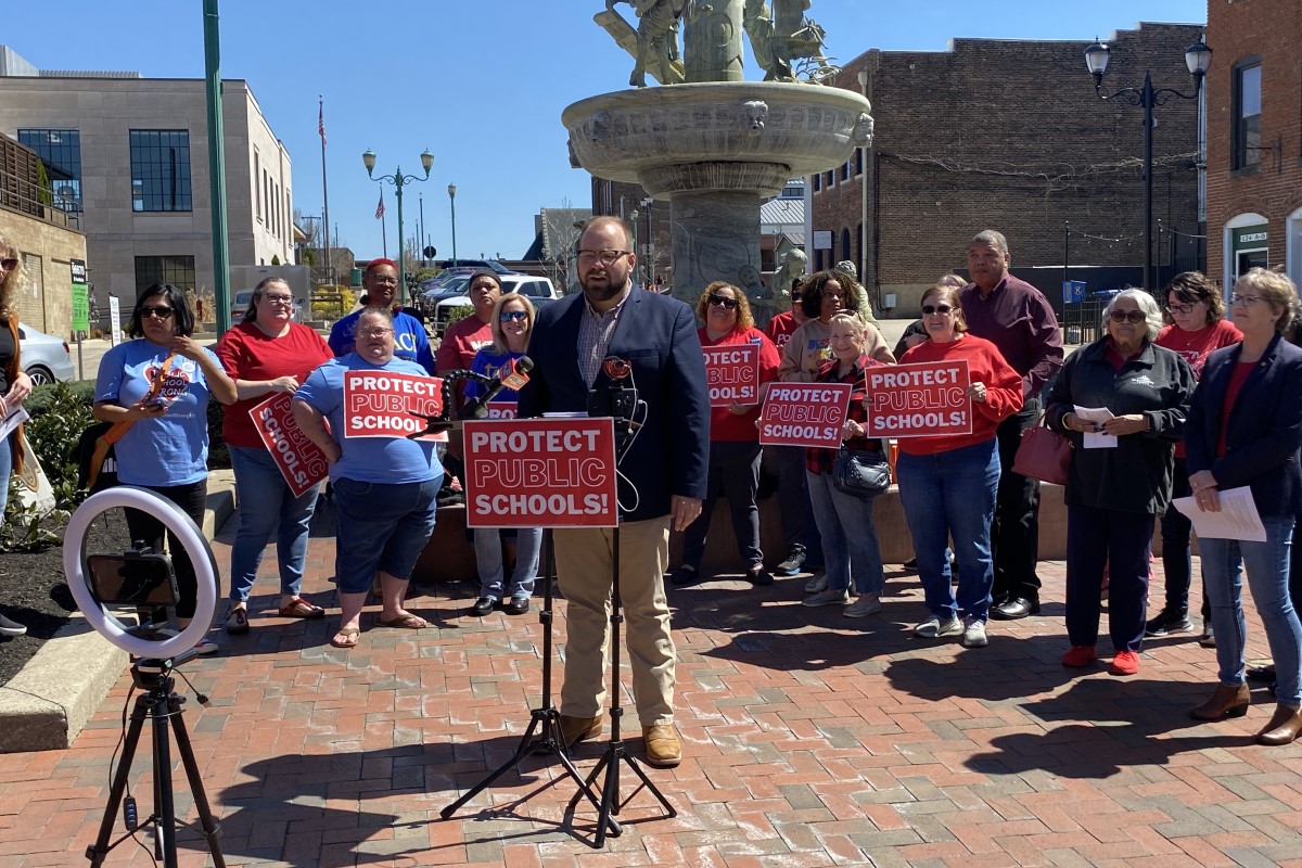 Democrats gather in Clarksville to rally against Tennessee school vouchers