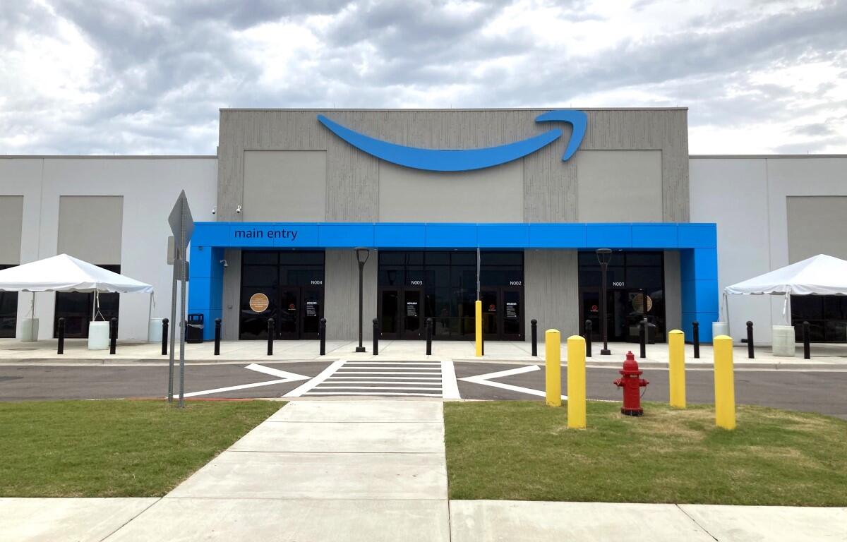 The Amazon distribution center in Clarksville, Tennessee. (Christian Brown)