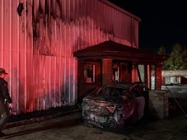 Car catches fire, crashes into building on Guthrie Highway causing ...
