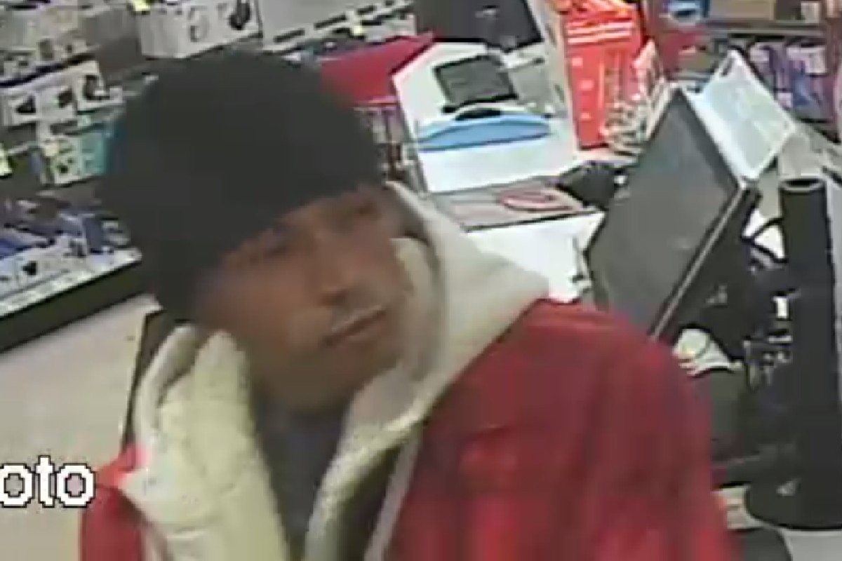 Clarksville Police seek help identifying vehicle burglary suspect ...