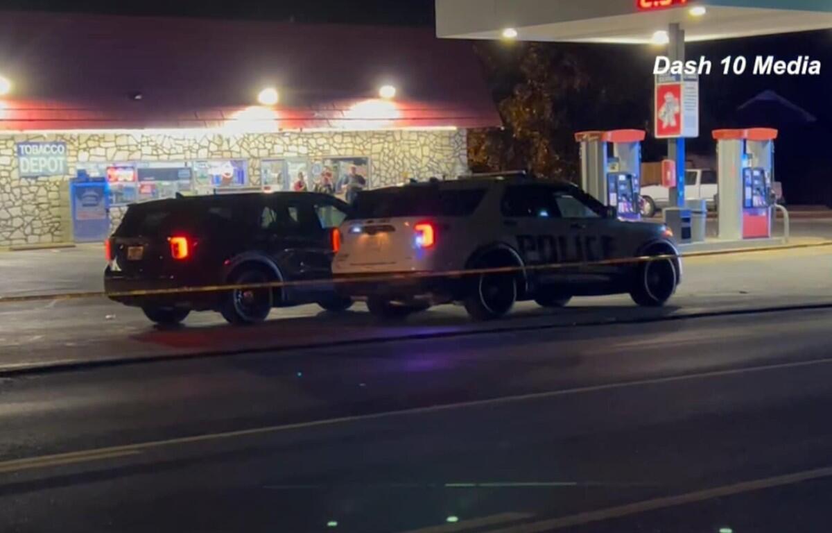 A 15-year-old was shot at Chum’s Discount Tobacco Store on Peachers Mill Road on Feb. 2, 2025. (Dash 10 Media)