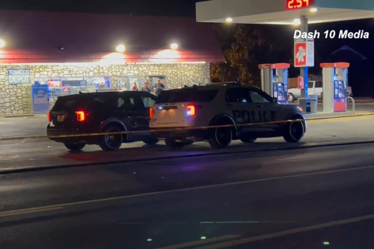 A 15-year-old was shot at Chum’s Discount Tobacco Store on Peachers Mill Road on Feb. 2, 2025. (Dash 10 Media)