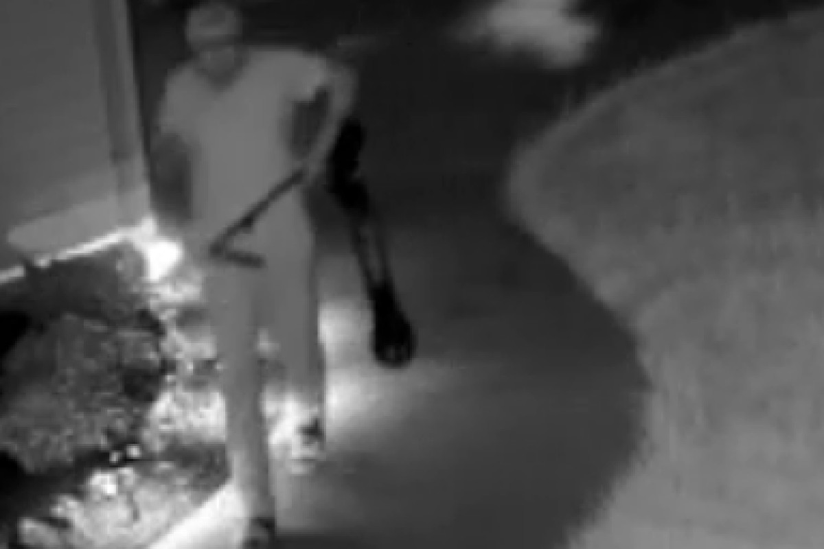 Clarksville Police seek help identifying vehicle burglary suspect ...