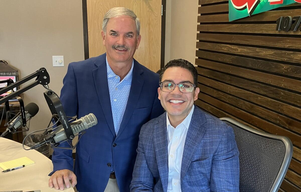 Charlie Koon, left, and Saint Thomas Ascension President and CEO Fahad Tahir.