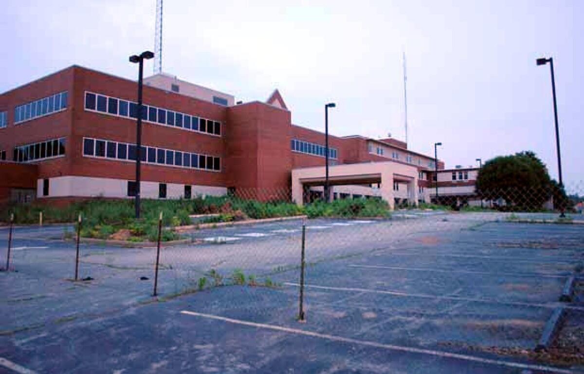 The old Gateway Medical Center on Madison Street in June 2010, after hospital operations relocated to Dunlop Lane. (Clarksville Now archives)