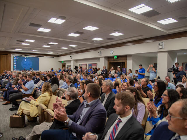 The crowd reacts to the vote during the Clarksville CON hearings at the Tennessee Health Facilities Commission on July 23. 2025. (Jordan Renfro)