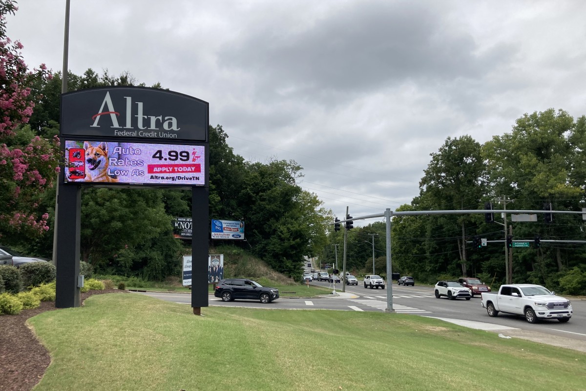 City Council closing in on electronic message center regulations for Clarksville