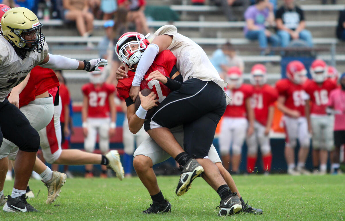 Montgomery Central and Kenwood High School football scrimmage on Aug. 1, 2025. (Knox Rives)