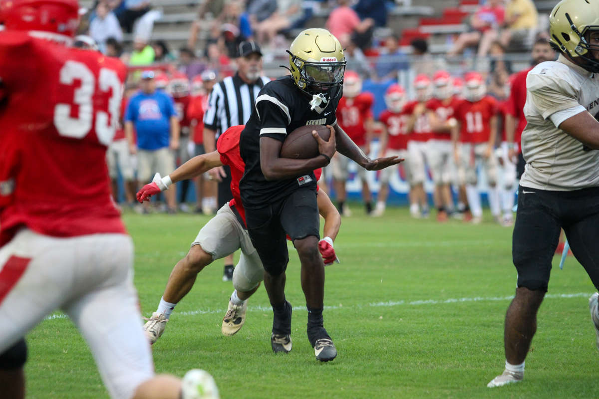 Montgomery Central and Kenwood High School football scrimmage on Aug. 1, 2025. (Knox Rives)