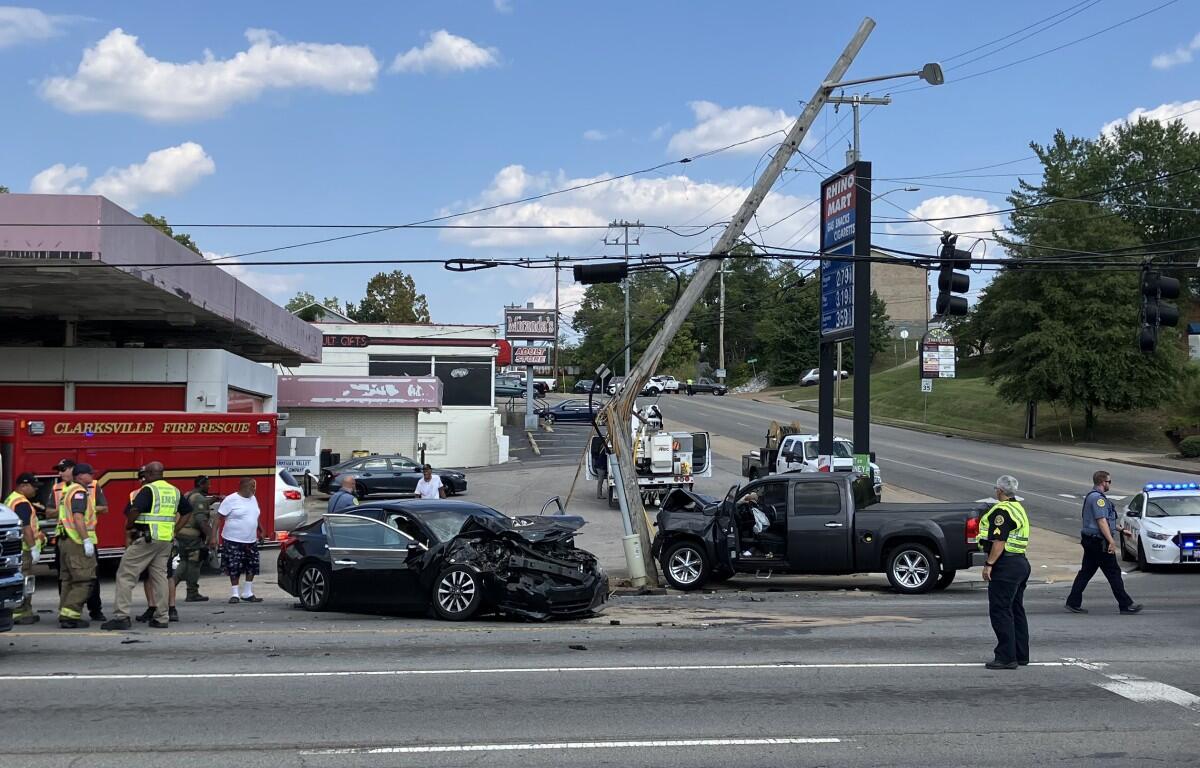 Two vehicles crashed and damaged a utility pole on Riverside Drive on Sept. 12, 2025. (Chris Smith)