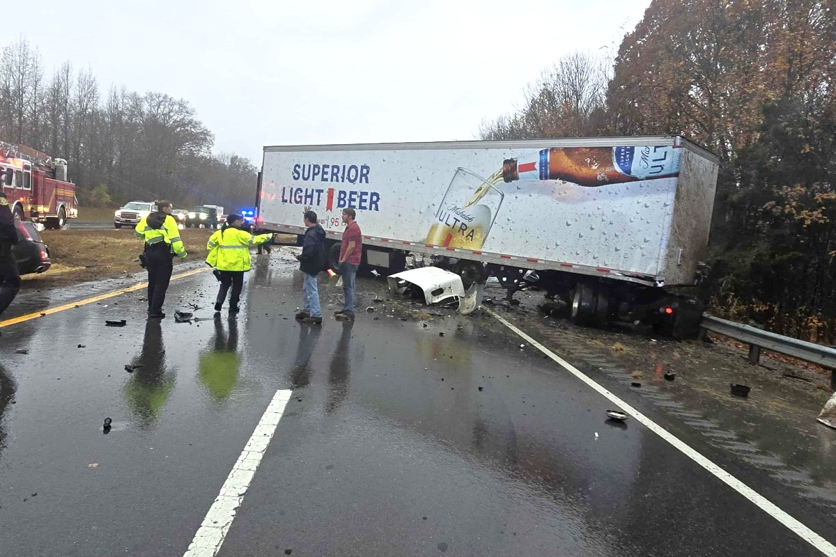 A semi tractor trailer crashed on the 101st Airborne Division Parkway Thursday afternoon. (Aron Maberry, contributed)
