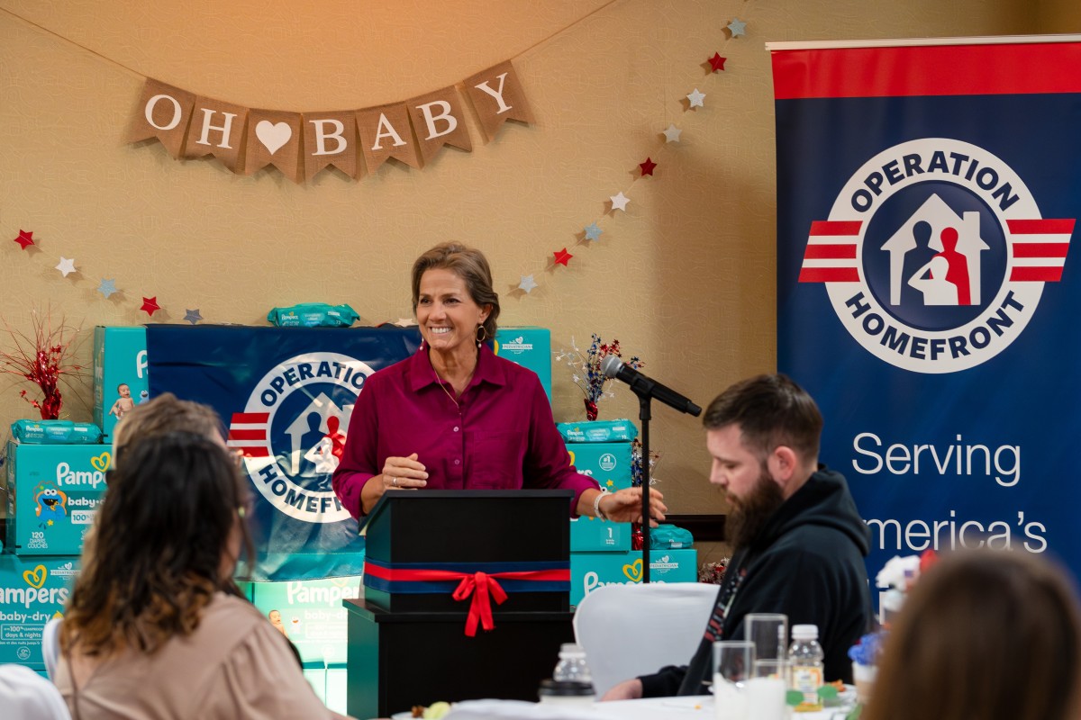 Tennessee First Lady Maria Lee, left, chats with new and expectant parents during the Operation Homefront event on Nov. 4, 2025, in Clarksville. (Operation Homefront, contributed)