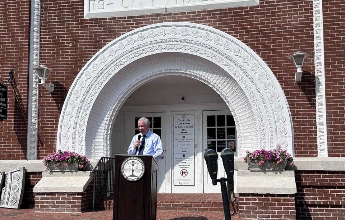 Mayor Joe Pitts at the ribbon cutting revealing the restored Public Square arch on July 31, 2025. (Abigail Krieg)