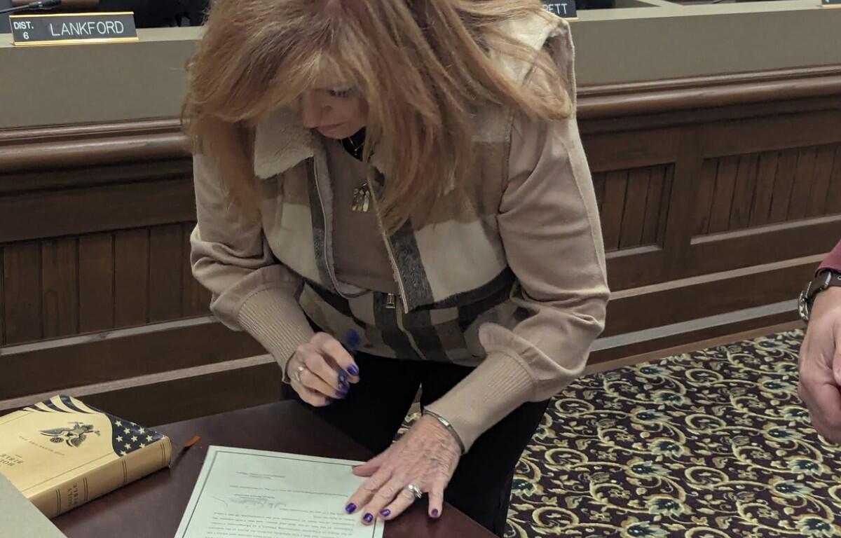 Teresa Crosslin is sworn in as the district 3 CMCSS school board representative, Nov. 17, 2025. (Teresa Crosslin contributed)