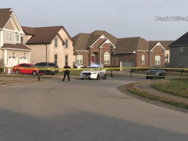 Clarksville Police respond to a shooting on Chinook Circle on Dec. 13, 2025. (Enrique Hernandez, Dash 10 Media)