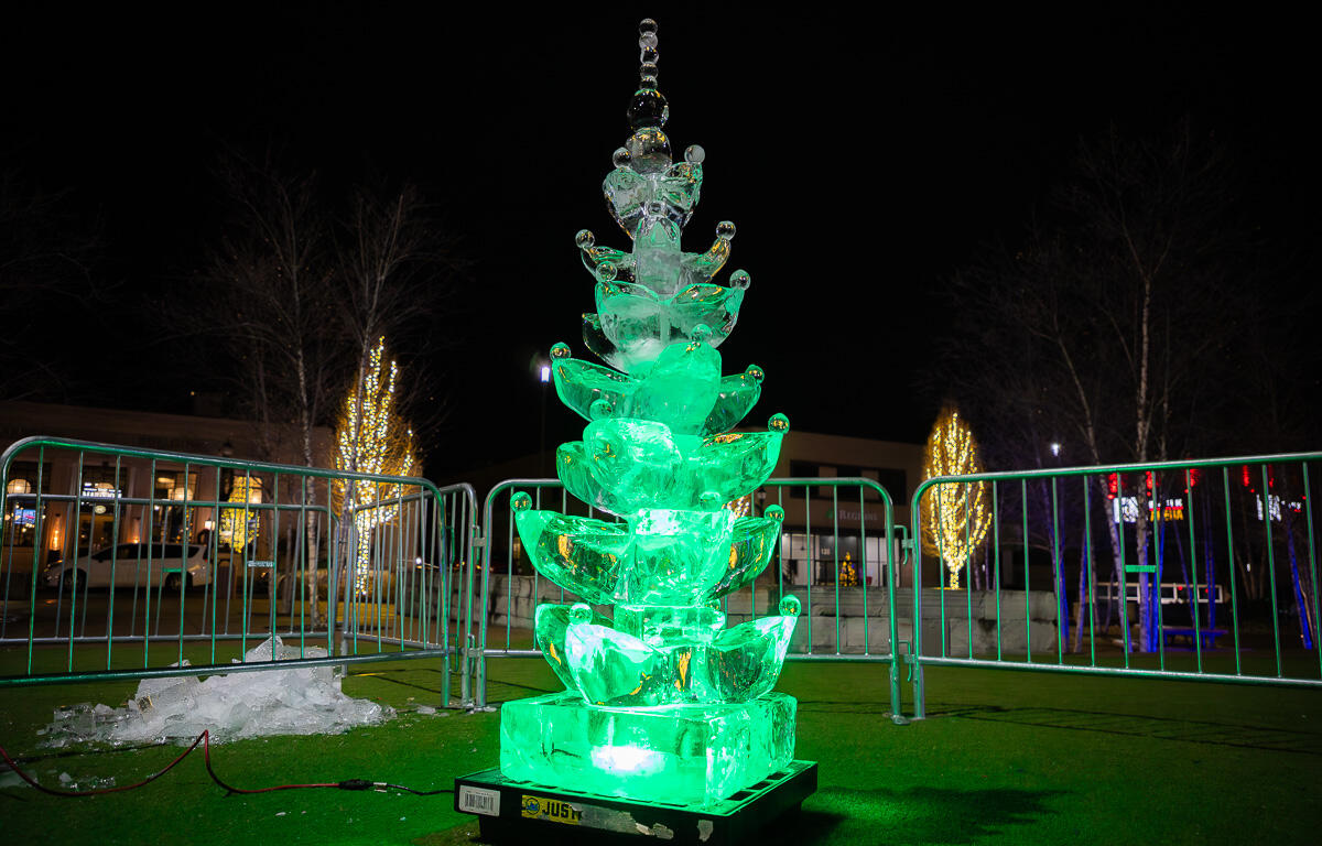 Ice Sculpting & Movie Night at the Downtown Commons on December 22, 2025. (Wesley Irvin)