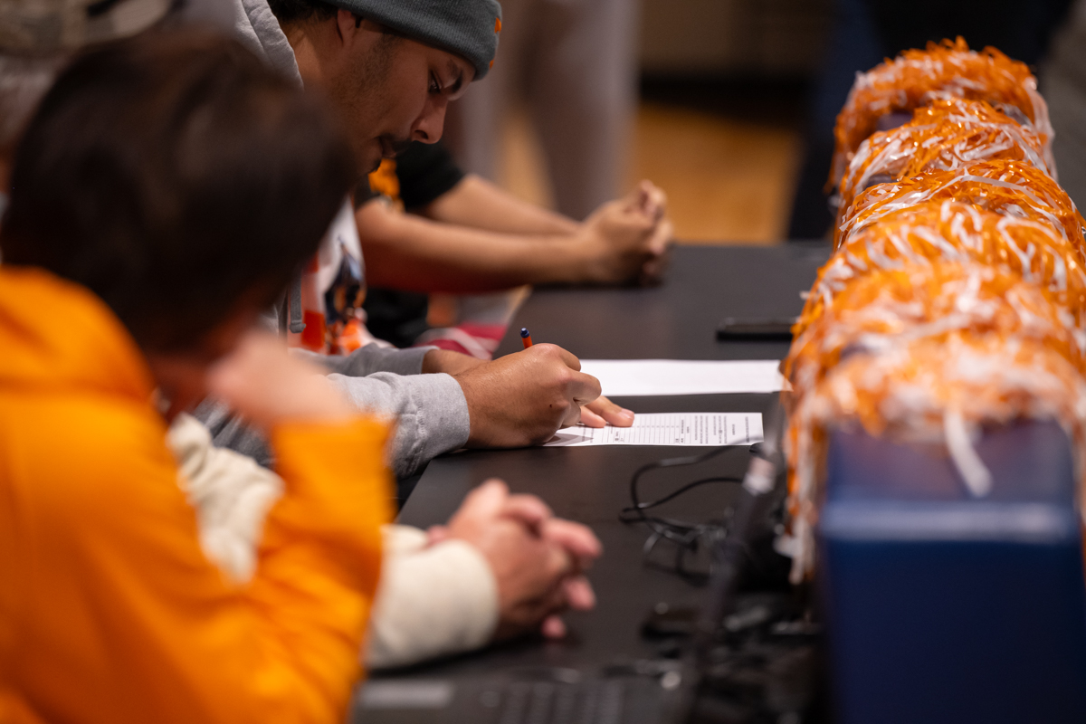 Kamari Blair signs on to the Tennessee Vols football team on Dec. 3, 2025. (Hannah Walker)