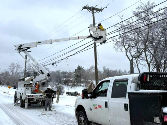 CDE crews work to restore power on Old Trenton Road during the ice storm on Jan. 25, 2026. (CDE Lightband, contributed)