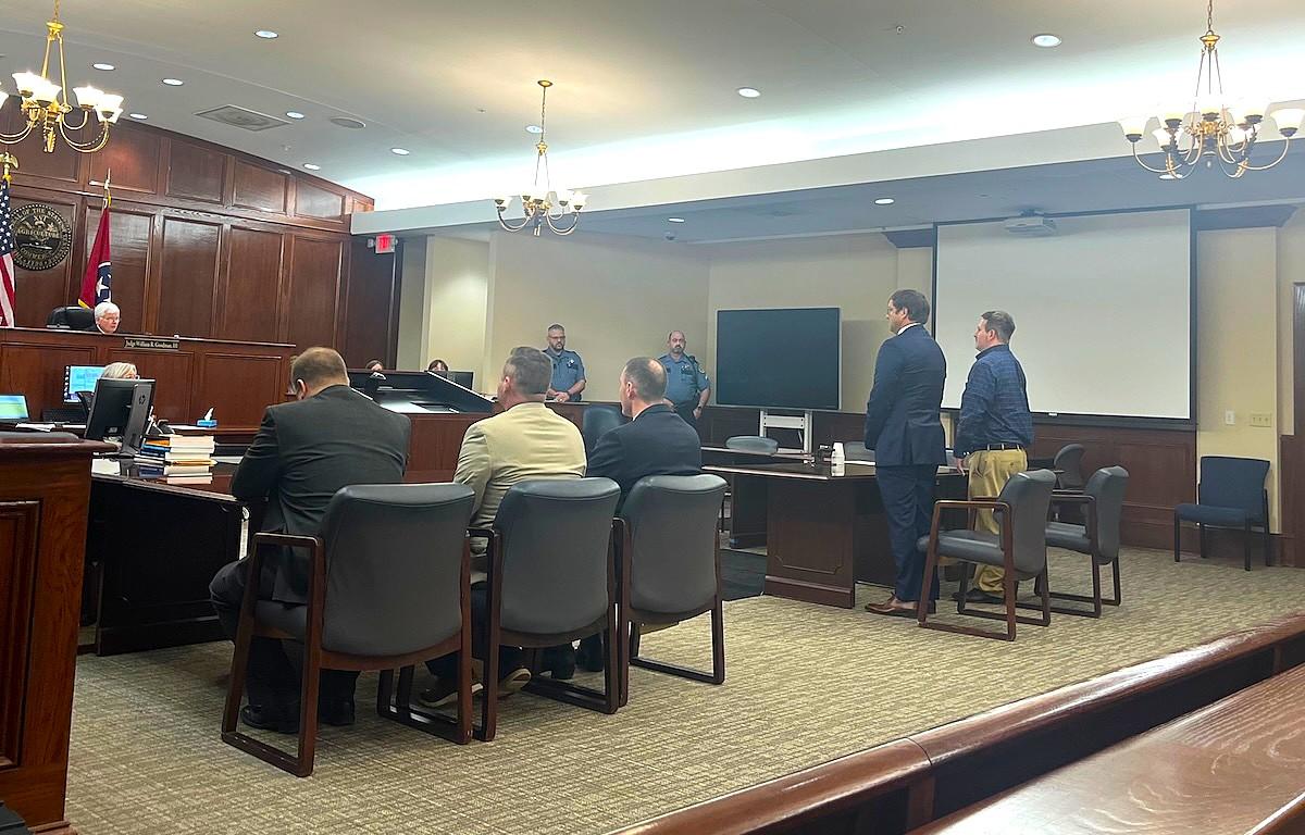 John Vandal, standing at far right, receiving his sentencing hearing date on Jan. 22, 2026. (Jazmin Logan)